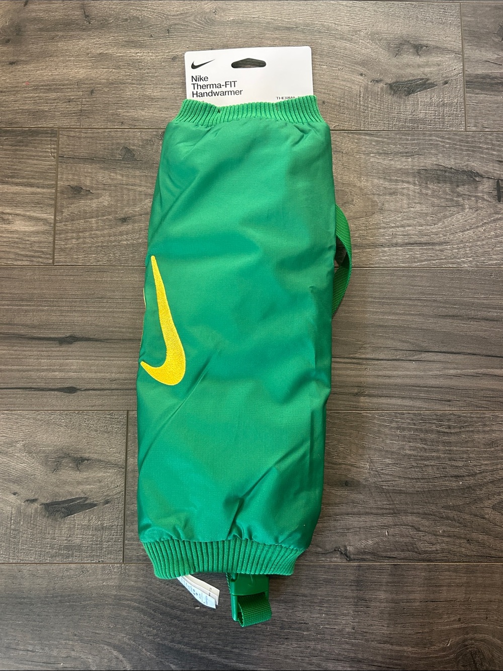 Nike Oregon Ducks Football Team Issued Therma-FIT Handwarmer NEW